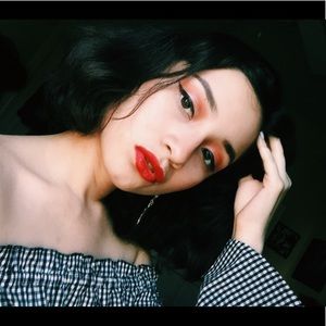 Meet your Posher, Priscila